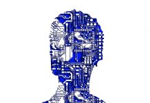 TV BRITANNIQUE : UNE PRESENTATRICE GENEREE PAR L’IA FAIT SES DEBUTS A L’ANTENNE