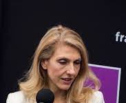 RADIO FRANCE : SIBYLE VEIL BRIGUE UN 2E MANDAT