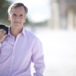 UN CAFÉ AVEC… BERNARD DE LA VILLARDIÈRE