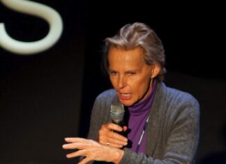 CHRISTINE OCKRENT DECRYPTE LE “LANGAGE TRUMP” DANS UN DICTIONNAIRE